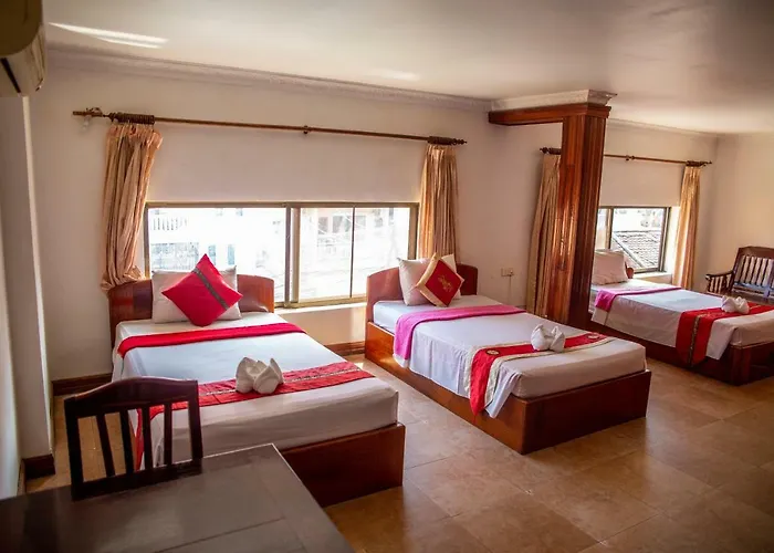 Hotel Rajdhani Palace 3*