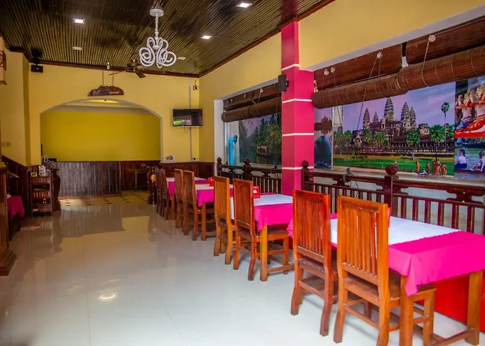 Rajdhani Palace 3*