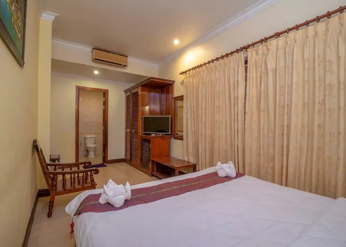 Rajdhani Palace Hotel 3*