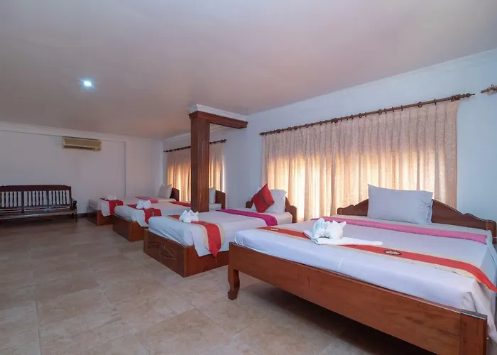 Rajdhani Palace Hotel 3*