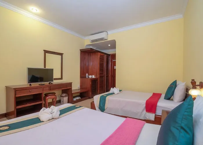 Rajdhani Palace 3*